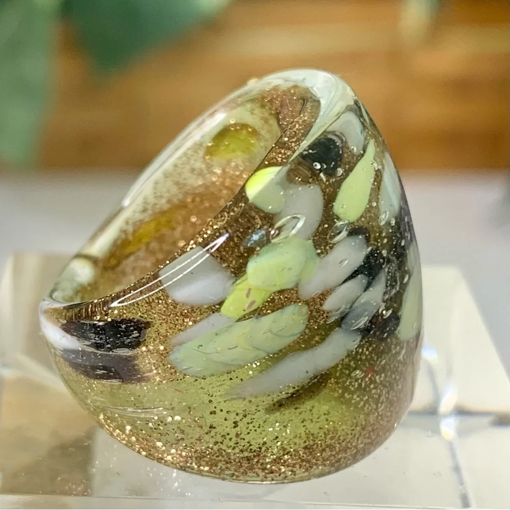 VTG Murano Style Art Glass Hand Blown Gold Foil Lampwork Confetti Dome Ring SZ 7